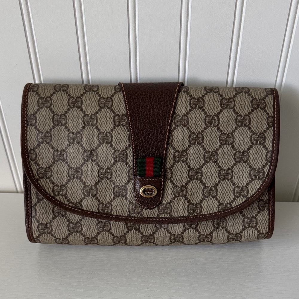 Vintage Gucci Brown GG Supreme Canvas Clutch with Green-Red Web
